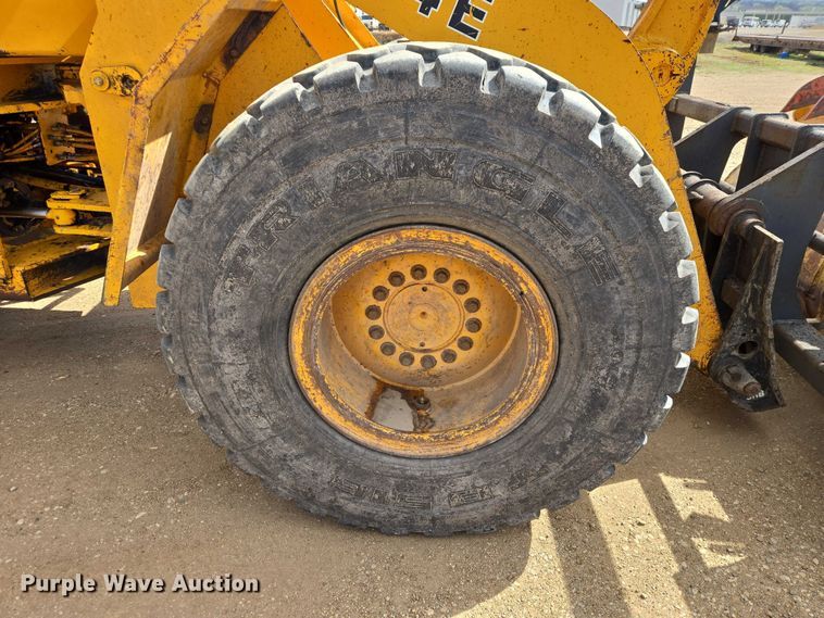 image for item ER1522 1989 John Deere 544E wheel loader