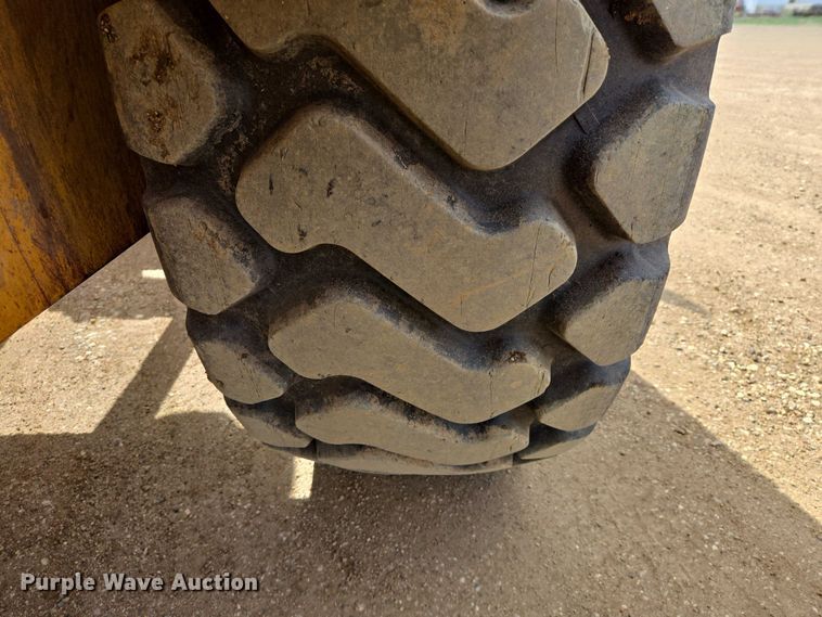 image for item ER1522 1989 John Deere 544E wheel loader