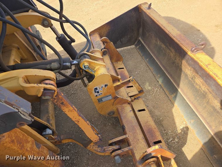 image for item ER1523 1997 Case 570LXT landscape tractor