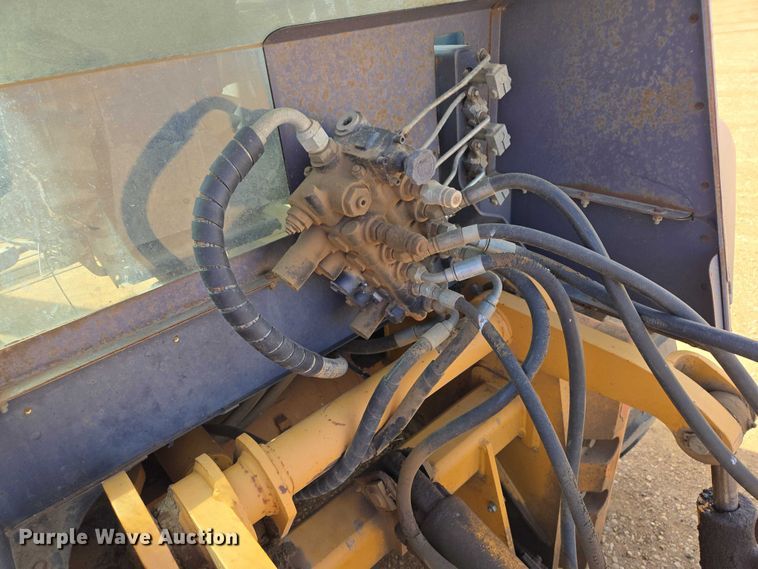 image for item ER1523 1997 Case 570LXT landscape tractor