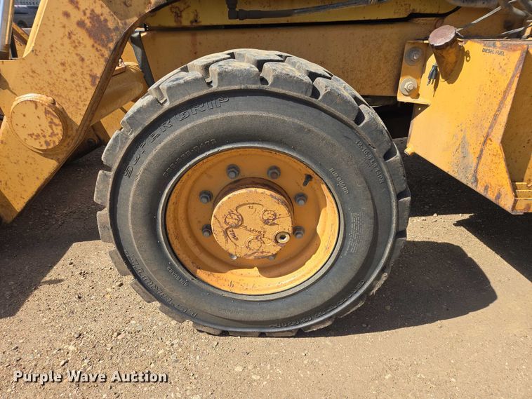 image for item ER1523 1997 Case 570LXT landscape tractor