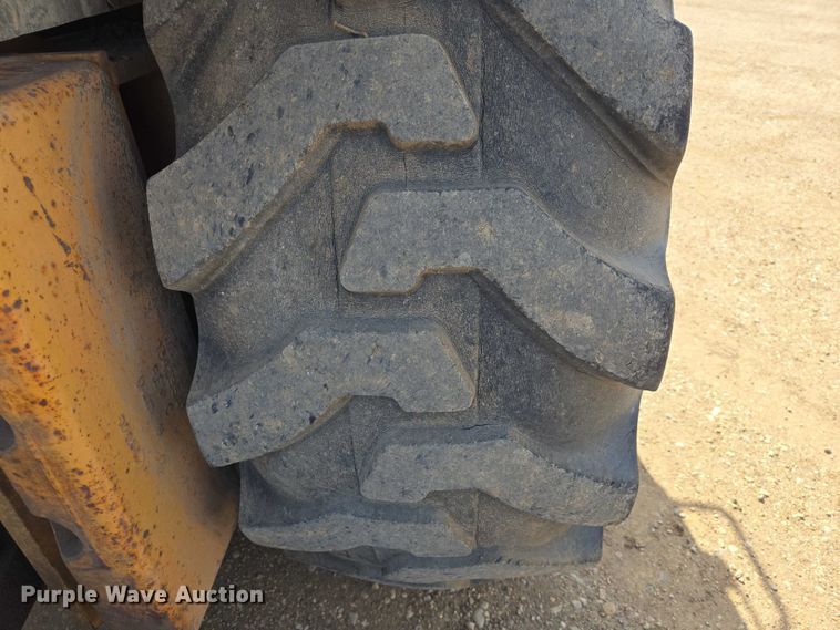image for item ER1523 1997 Case 570LXT landscape tractor