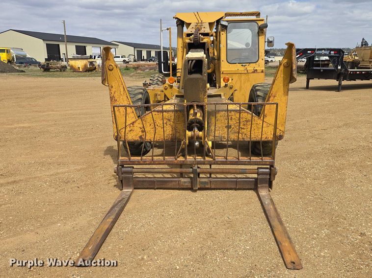 image for item ER1526 1988 Pettibone B-68-C telehandler