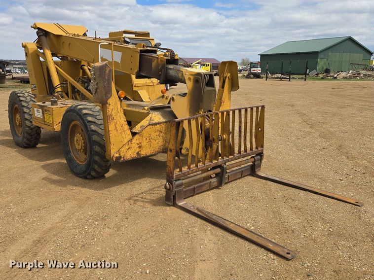 image for item ER1526 1988 Pettibone B-68-C telehandler