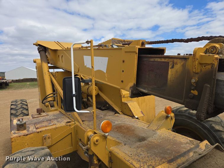 image for item ER1526 1988 Pettibone B-68-C telehandler