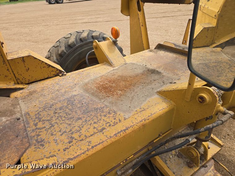 image for item ER1526 1988 Pettibone B-68-C telehandler