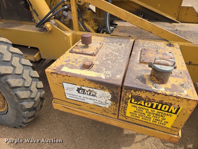 image for item ER1526 1988 Pettibone B-68-C telehandler