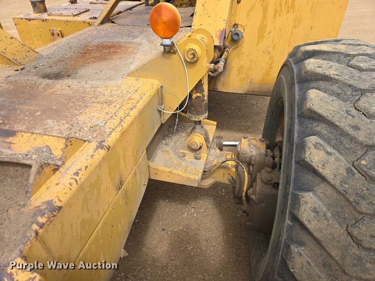 image for item ER1526 1988 Pettibone B-68-C telehandler