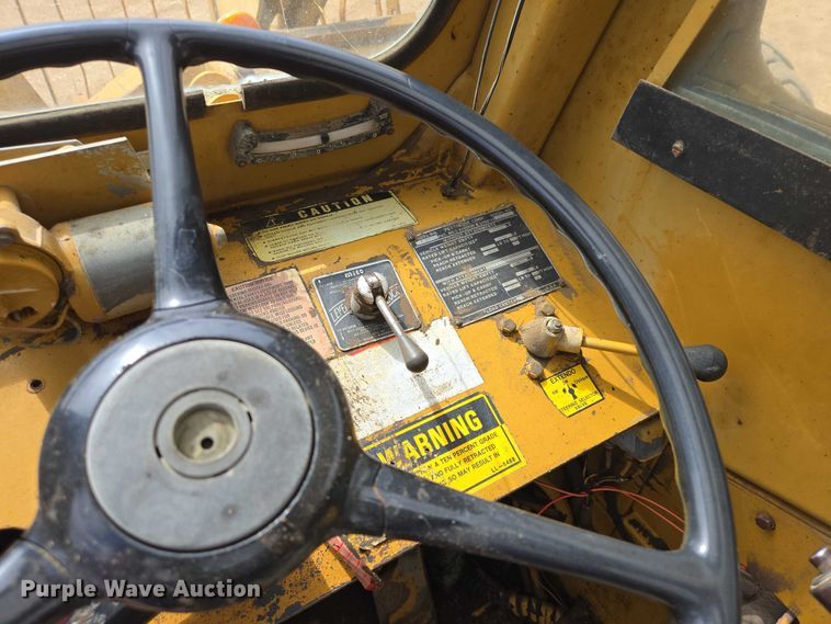 image for item ER1526 1988 Pettibone B-68-C telehandler