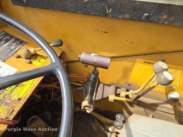 image for item ER1526 1988 Pettibone B-68-C telehandler