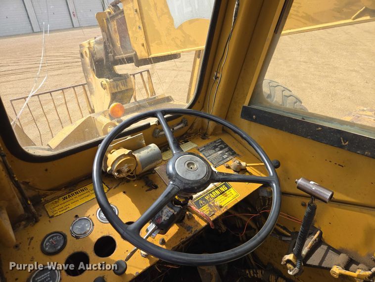 image for item ER1526 1988 Pettibone B-68-C telehandler