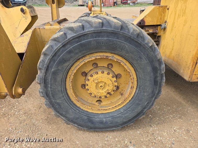 image for item ER1526 1988 Pettibone B-68-C telehandler