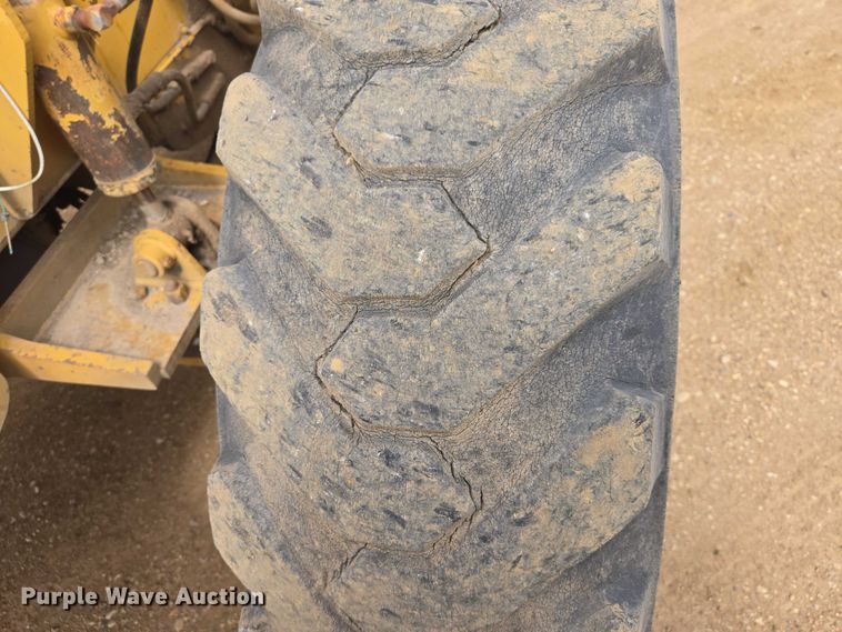 image for item ER1526 1988 Pettibone B-68-C telehandler