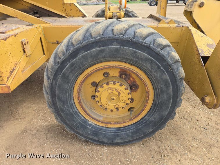 image for item ER1526 1988 Pettibone B-68-C telehandler