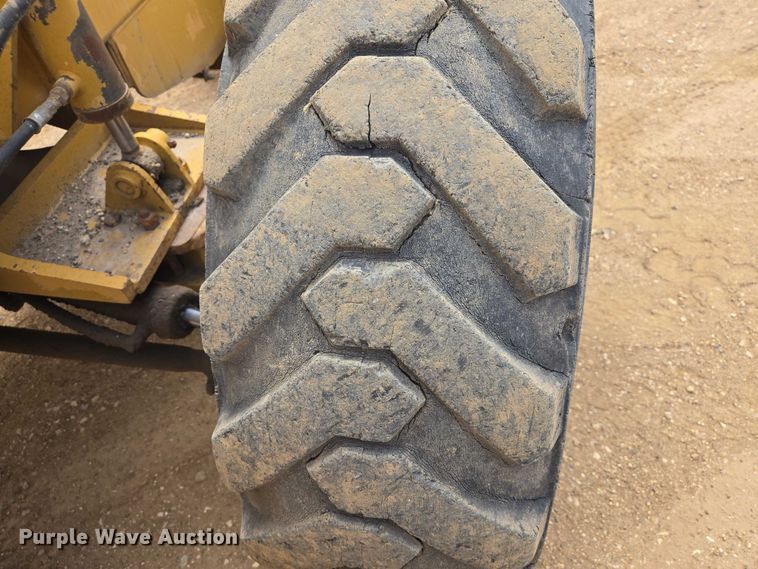 image for item ER1526 1988 Pettibone B-68-C telehandler