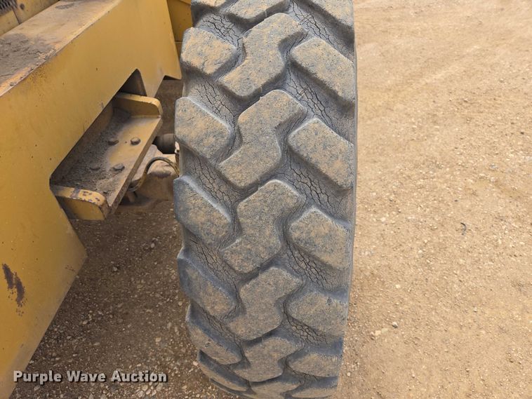 image for item ER1526 1988 Pettibone B-68-C telehandler