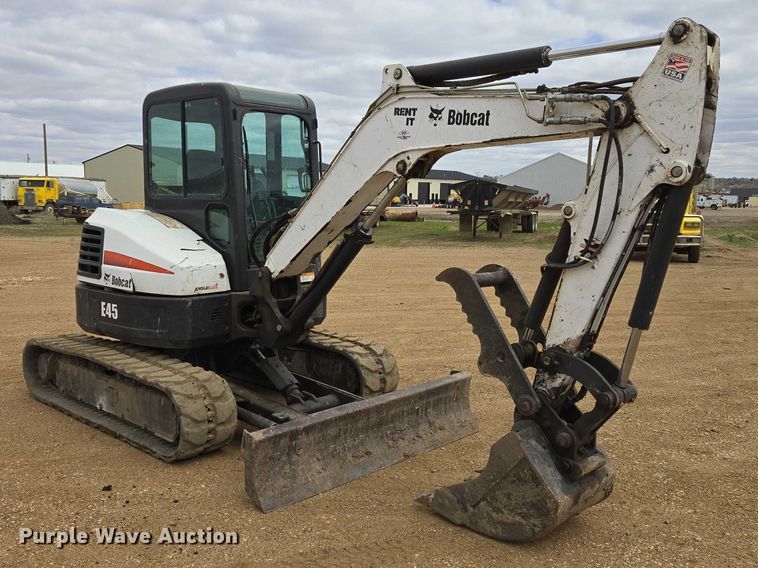 image for item ER1527 2013 Bobcat E45 mini excavator