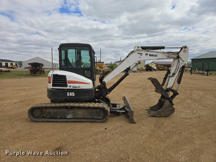 image for item ER1527 2013 Bobcat E45 mini excavator