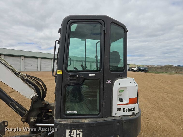 image for item ER1527 2013 Bobcat E45 mini excavator