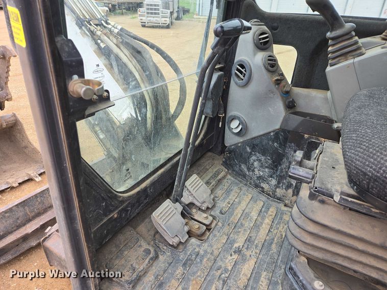 image for item ER1527 2013 Bobcat E45 mini excavator