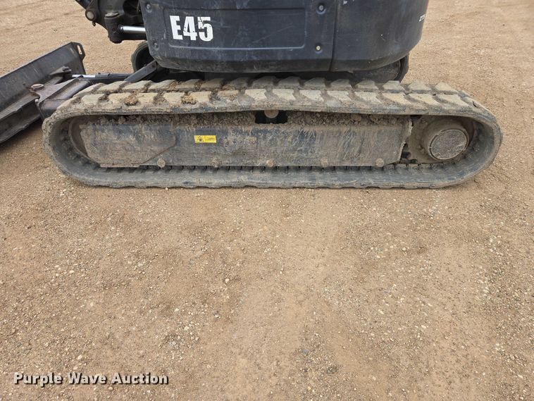 image for item ER1527 2013 Bobcat E45 mini excavator