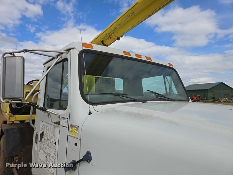 image for item ER1528 1991 International 4700 drilling rig truck
