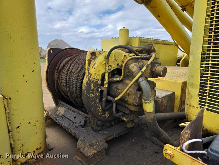 image for item ER1528 1991 International 4700 drilling rig truck