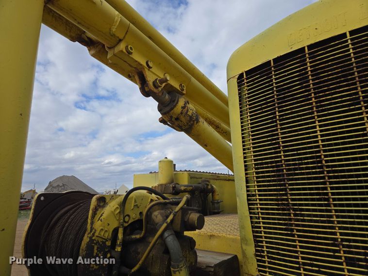 image for item ER1528 1991 International 4700 drilling rig truck
