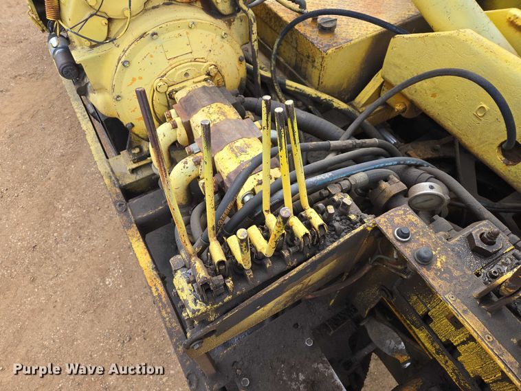 image for item ER1528 1991 International 4700 drilling rig truck
