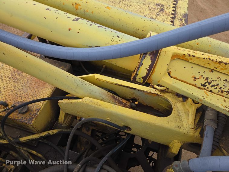 image for item ER1528 1991 International 4700 drilling rig truck
