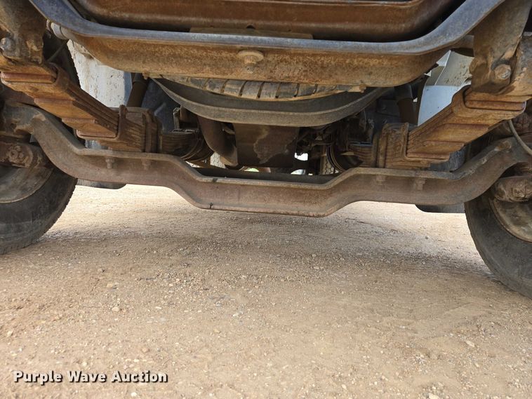 image for item ER1528 1991 International 4700 drilling rig truck