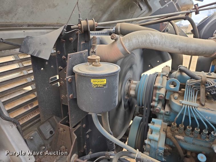 image for item ER1528 1991 International 4700 drilling rig truck