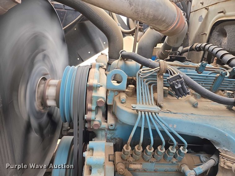 image for item ER1528 1991 International 4700 drilling rig truck