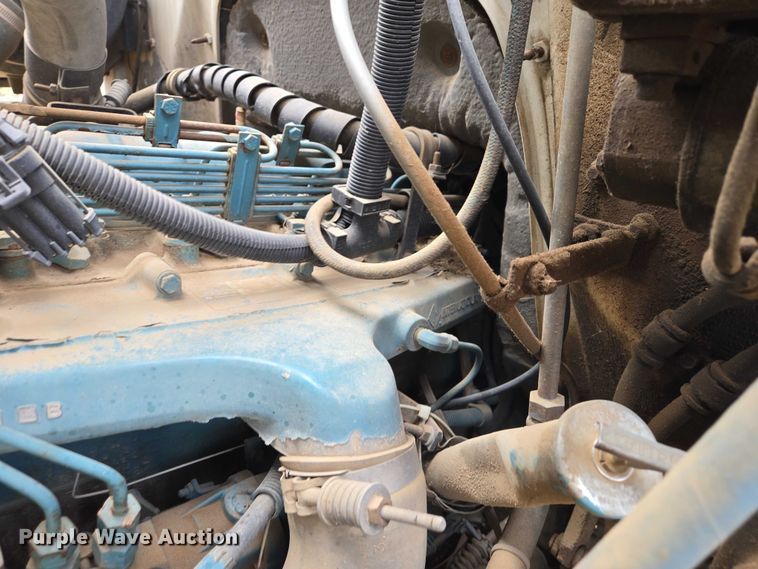 image for item ER1528 1991 International 4700 drilling rig truck