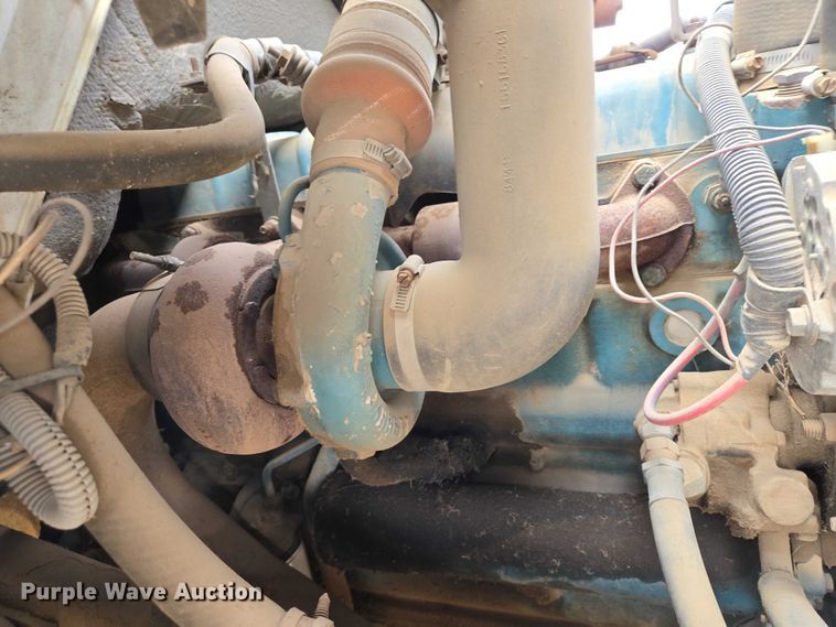 image for item ER1528 1991 International 4700 drilling rig truck
