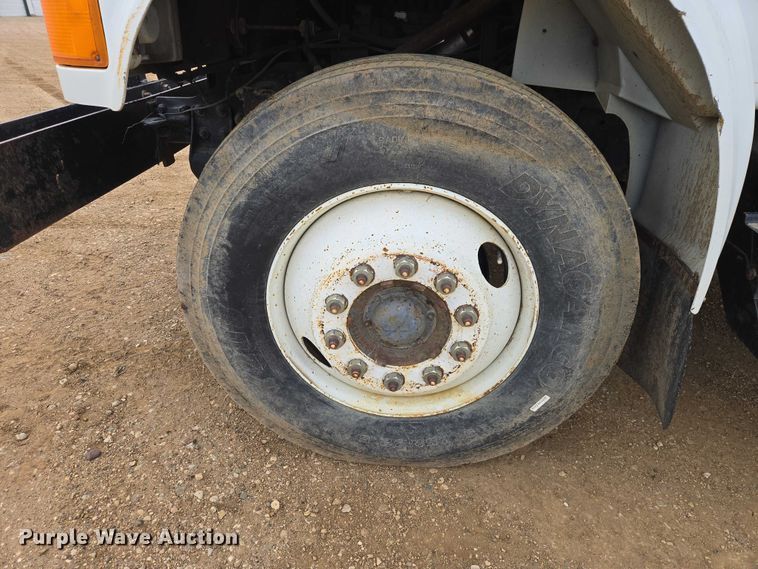 image for item ER1528 1991 International 4700 drilling rig truck