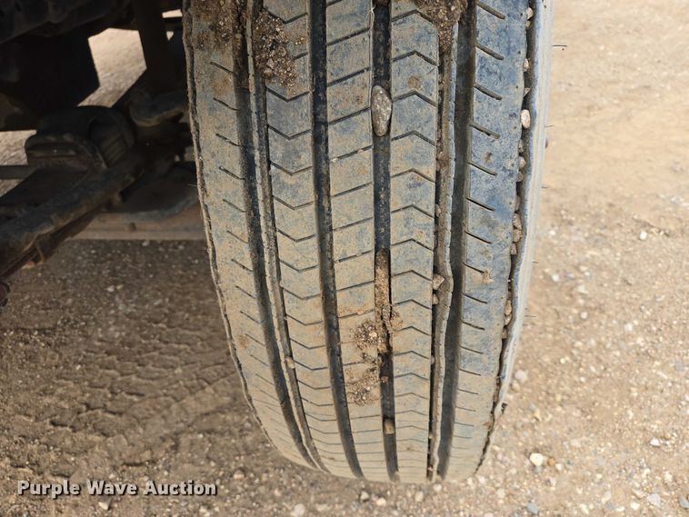 image for item ER1528 1991 International 4700 drilling rig truck