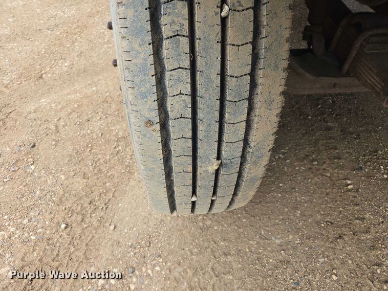 image for item ER1528 1991 International 4700 drilling rig truck