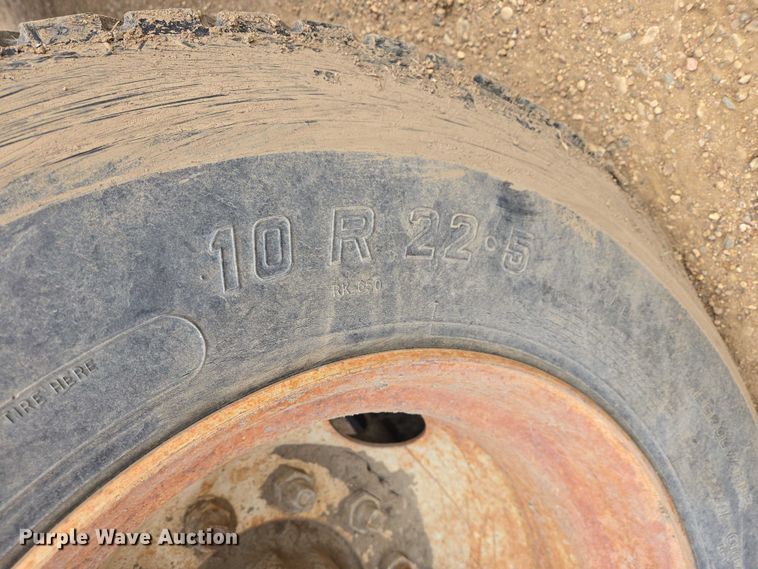 image for item ER1528 1991 International 4700 drilling rig truck