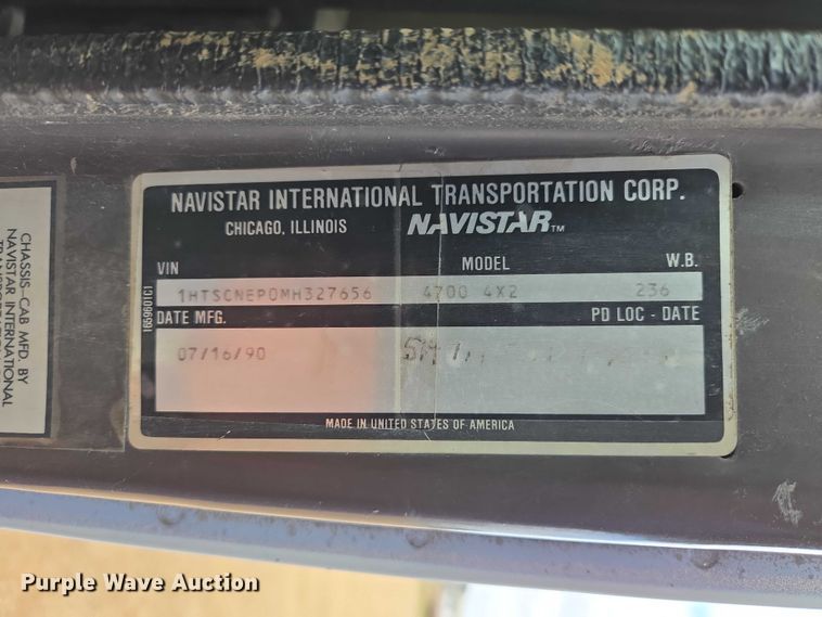 image for item ER1528 1991 International 4700 drilling rig truck