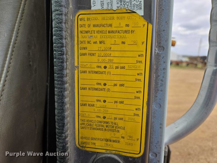 image for item ER1528 1991 International 4700 drilling rig truck
