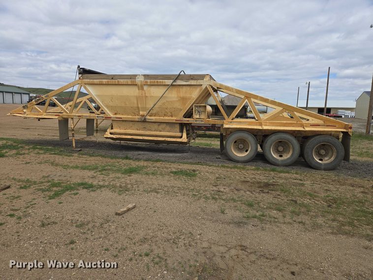 image for item ER1529 2000 Ranco BT-129 bottom dump trailer
