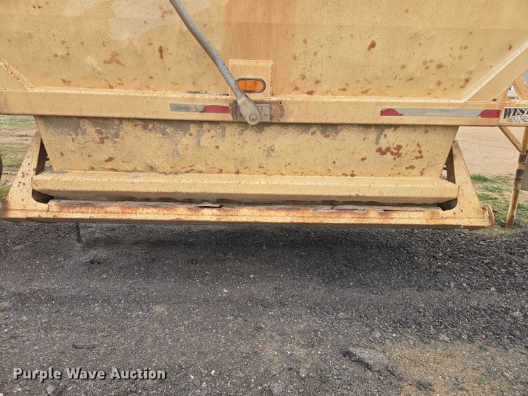 image for item ER1529 2000 Ranco BT-129 bottom dump trailer
