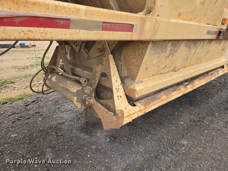 image for item ER1529 2000 Ranco BT-129 bottom dump trailer