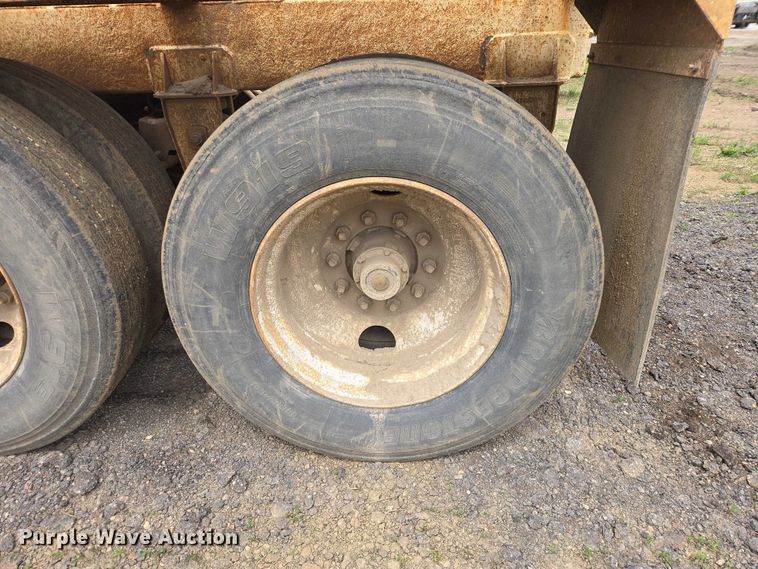 image for item ER1529 2000 Ranco BT-129 bottom dump trailer