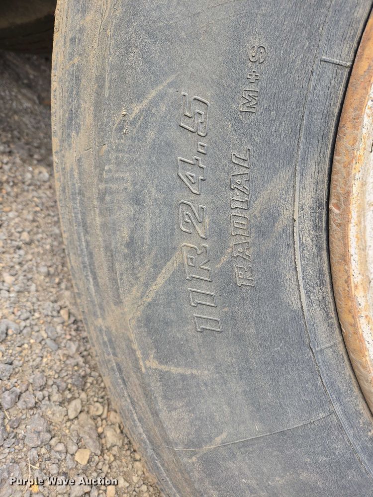image for item ER1529 2000 Ranco BT-129 bottom dump trailer