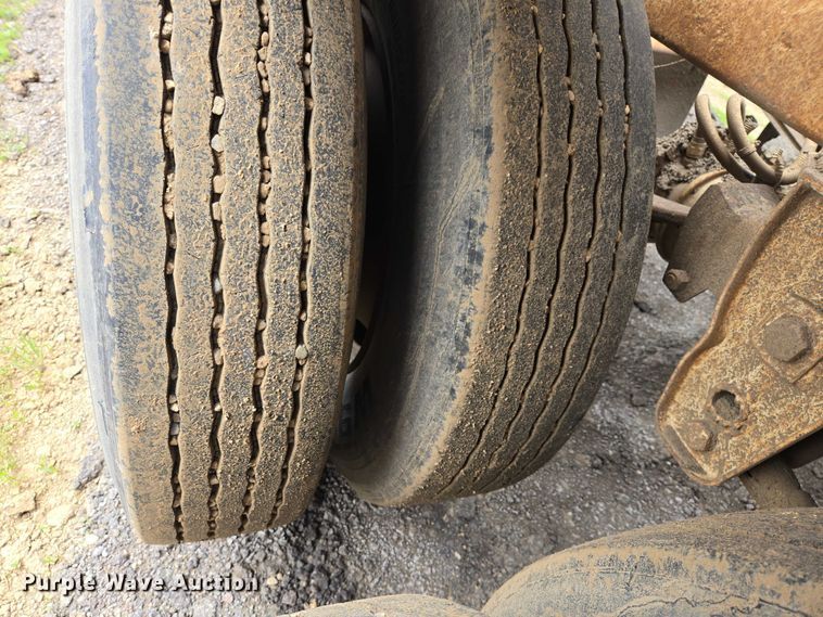 image for item ER1529 2000 Ranco BT-129 bottom dump trailer