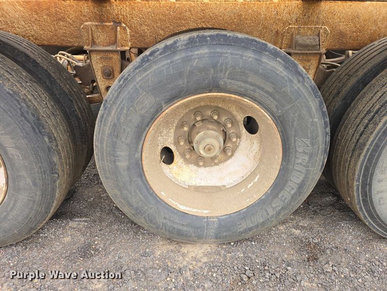 image for item ER1529 2000 Ranco BT-129 bottom dump trailer