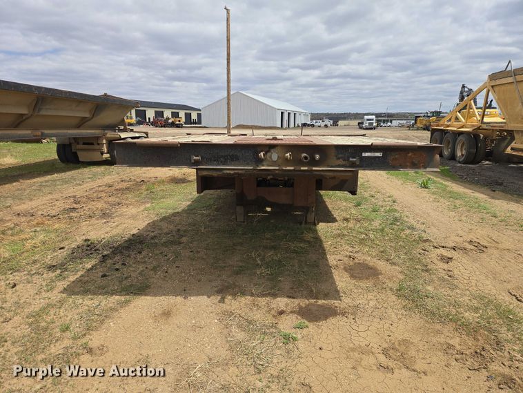 image for item ER1530 1999 Wallace drop deck equipment trailer