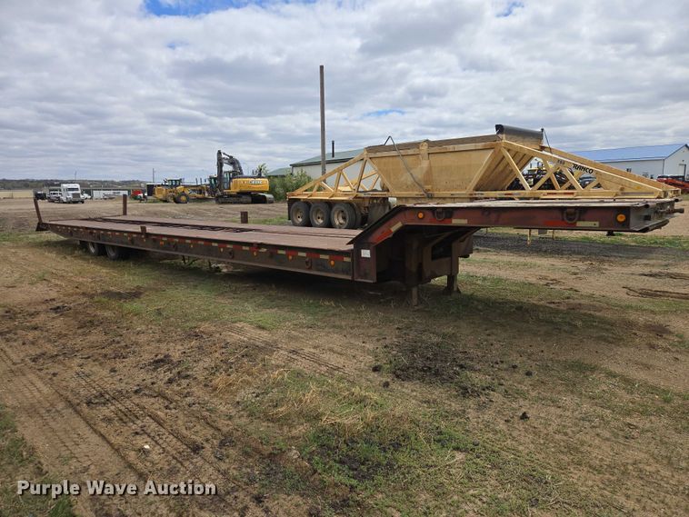 image for item ER1530 1999 Wallace drop deck equipment trailer